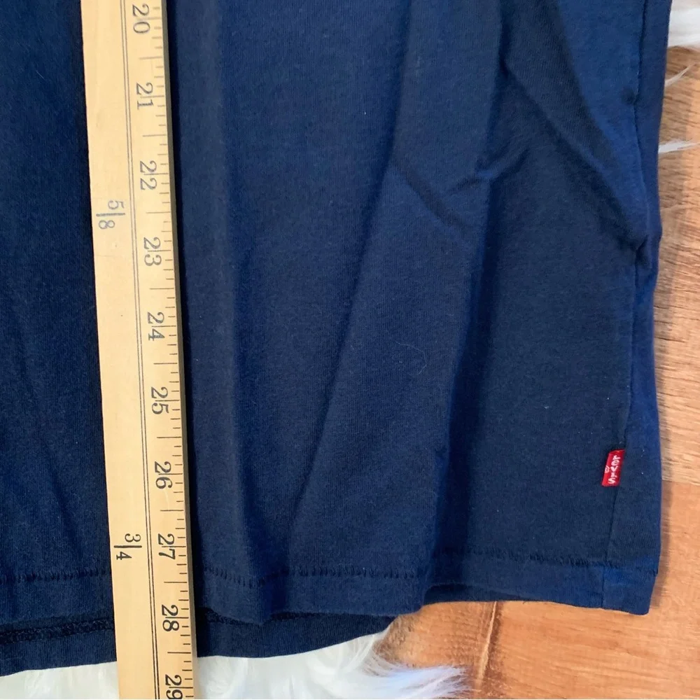 Levi’s Navy Blue T-Shirt Graphic Tee 100% cotton Unisex